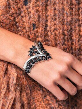 Paparazzi Jewelry Accessories - Teton Tiara - Black Bracelet - Vintage